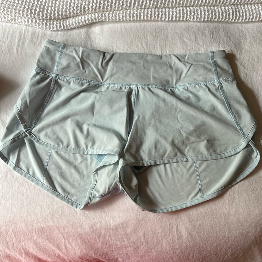 Lululemon Speed Up Lined Short 2.5” size 6, light blue